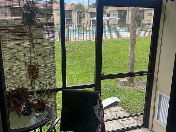 2f5823107f587cab01a319f539dd513a4ff28e4c6427f9aab473cf22b034