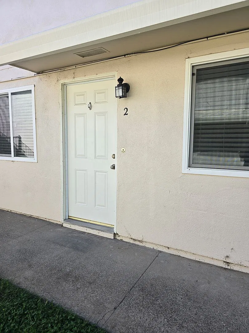 3743 Park Dr — Photo 2