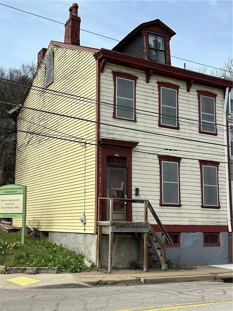 1000 Spring Garden Ave photo 1