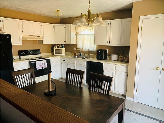 3rd image of 5952 Brouse Dr