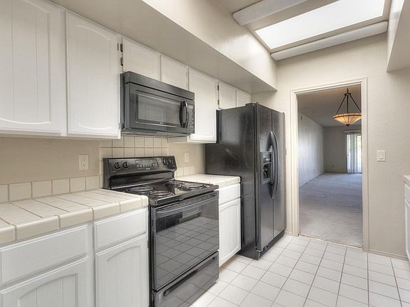 5th image of 1600 N Via Dorado