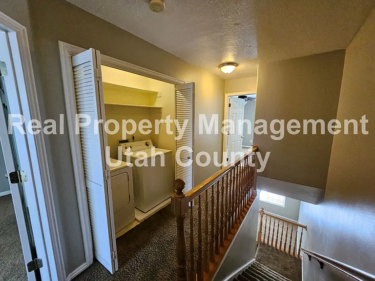 42 W 680 N — Photo 14