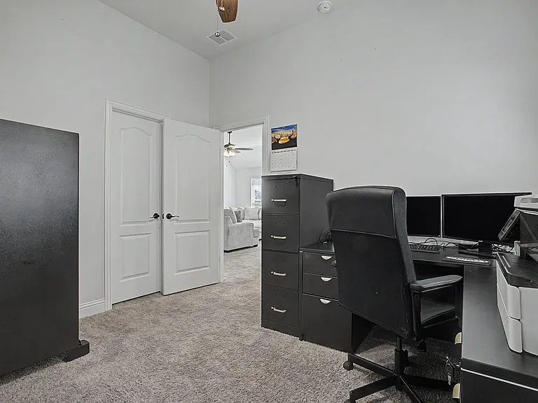 1004 Deer Ridge Dr — Photo 15