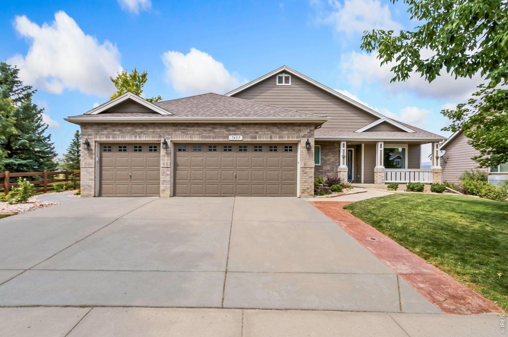 7457 Stonington Ct
