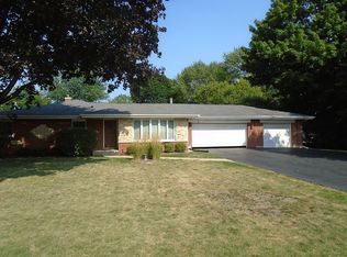 1107 N Maple Ln, Prospect Heights, IL 60070