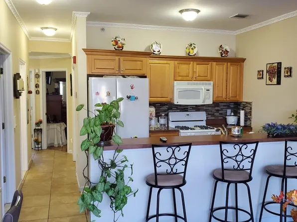 571 53rd St APT 413, West New York, NJ 07093