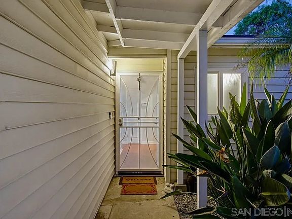 5th image of 11038 Larkridge St