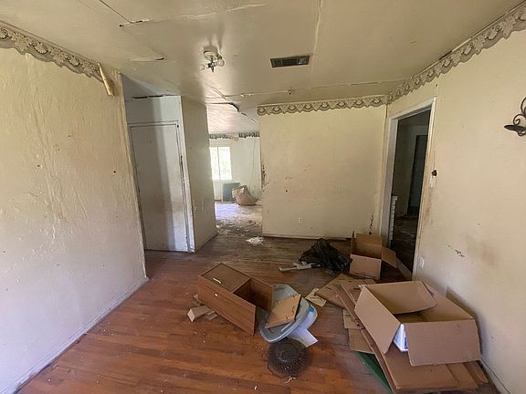 2nd image of 1108 Spruce St