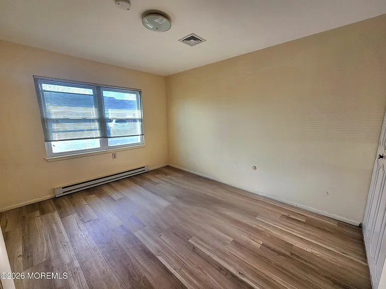 341B Canterbury Ct — Photo 9