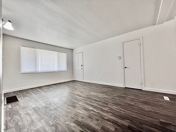 4th image of 2216 Nelson Ave SE APT C