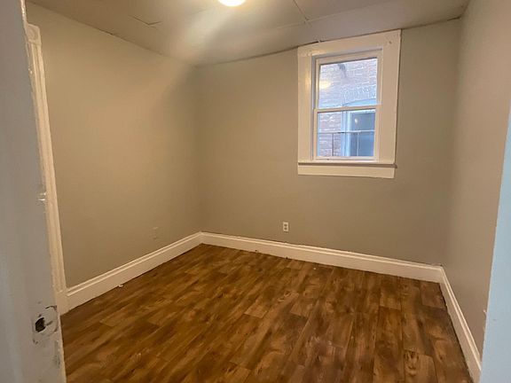 4th image of 376 4th St #3