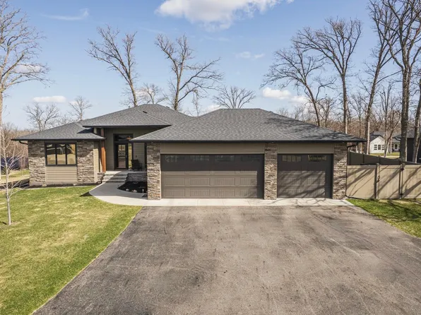 1881 Hickory Ln, Detroit Lakes, MN 56501