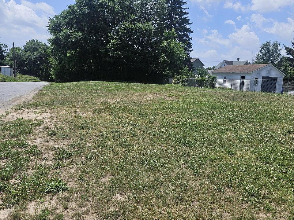 2nd image of 11 Throop St
