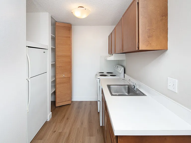 Marina Cove Apartments — Photo 30