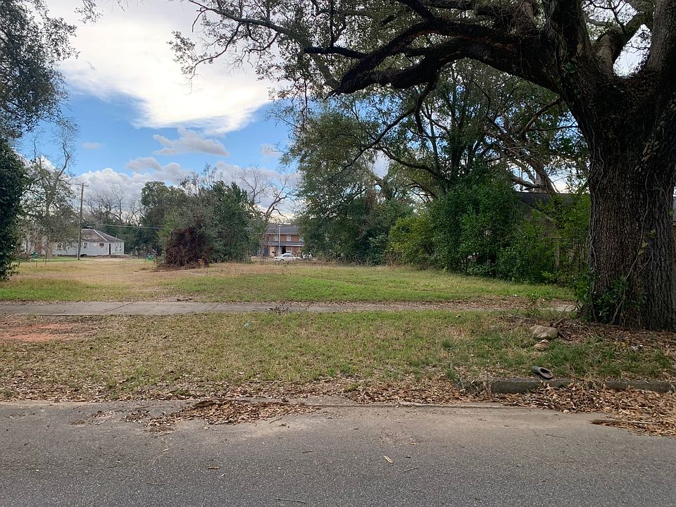 1st image of 210 Society Ave