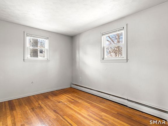 4th image of 17 Dune Rd