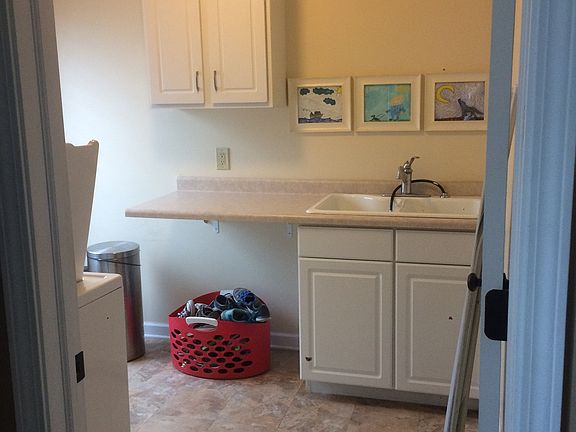 Laundry Room (on 2nd floor)