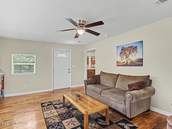 5th image of 8408 Seaman Rd