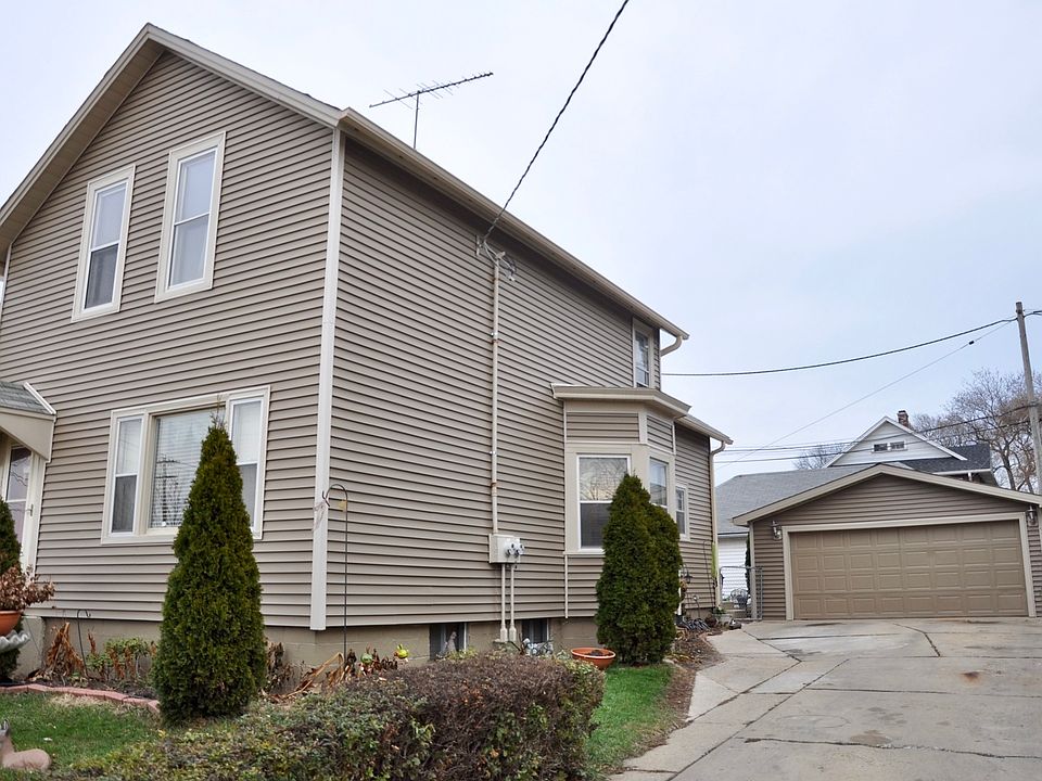 1st image of 33 Edison Ct