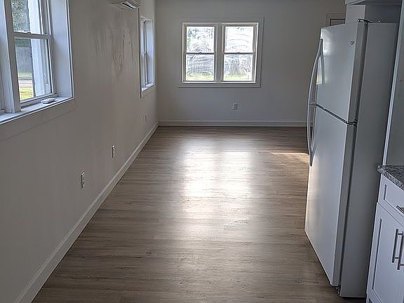 open flow kitchen/family 