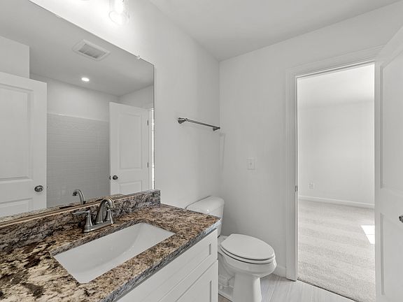 3rd image of 1514 Cypress Ave
