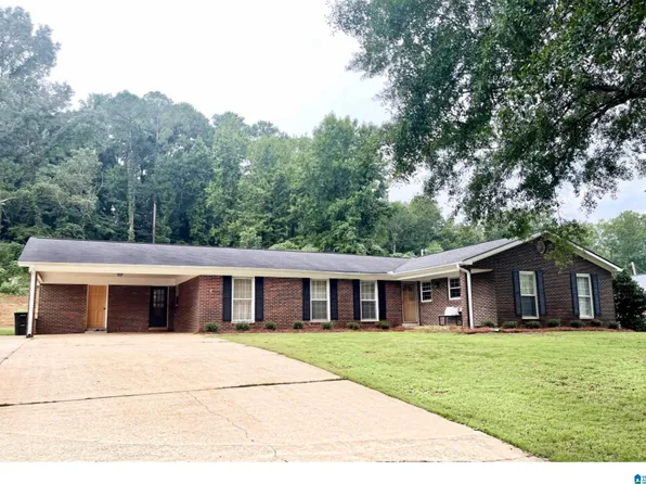 1009 Sedgefield Dr, Sylacauga, AL 35150