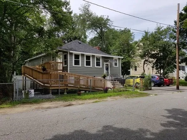 12 Hobson Ave, Wilmington, MA 01887