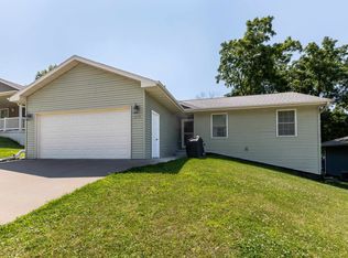 3565 Mya Rose Ct, Dubuque, IA 52001