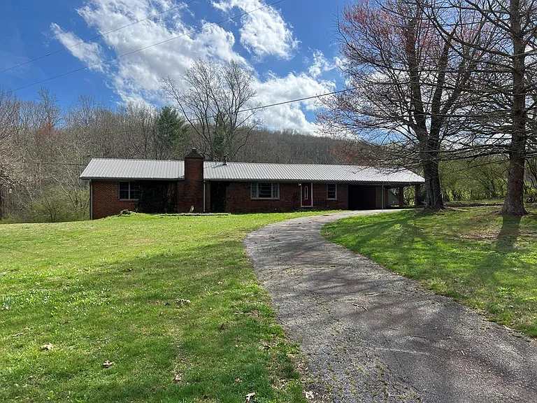 10380 Old Highway 76 — Photo 2