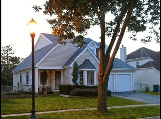 528 Newberry Dr, Elk Grove Village, IL 60007