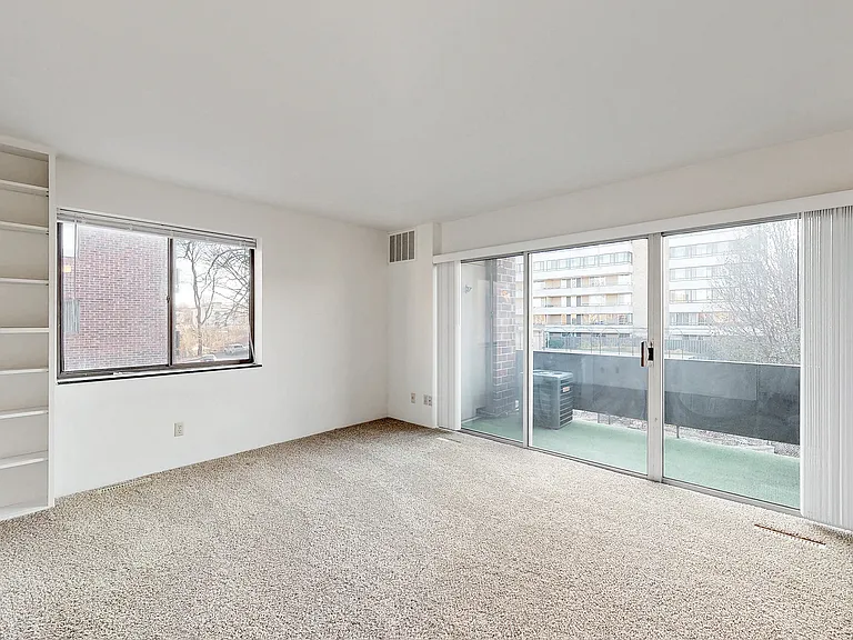 Ingersoll Towers — Photo 39
