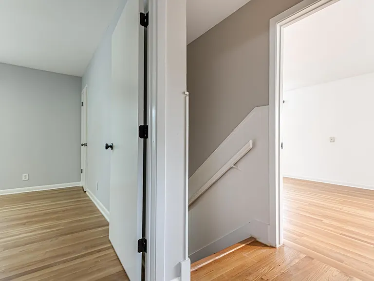 555 Patricia Dr — Photo 21