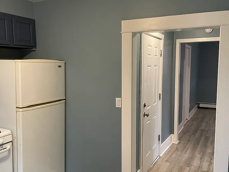 15 S Perry St #3 — Photo 3