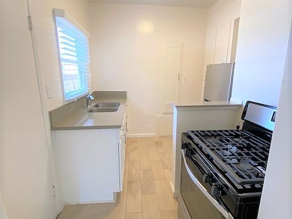 4th image of 433 Ohio Ave APT 1