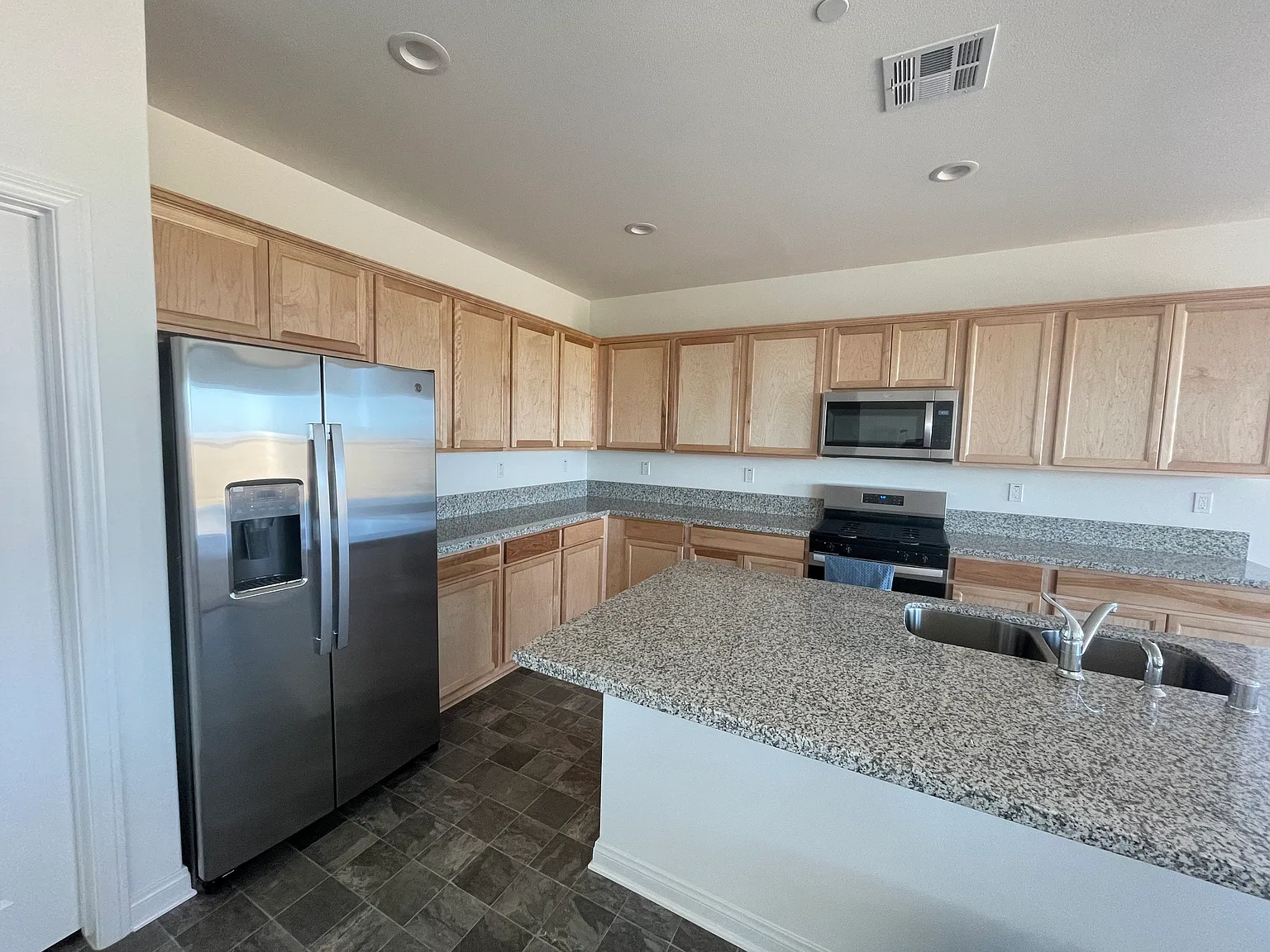 6 bed, $800 — Photo 4