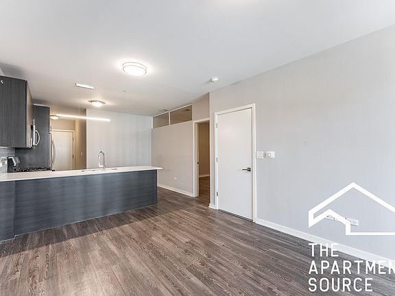 4th image of 302 W North Ave #1