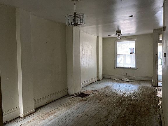 5th image of 1528 Naudain St