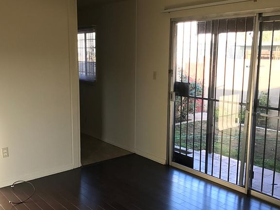 3rd image of 14429 S Berendo Ave APT 4