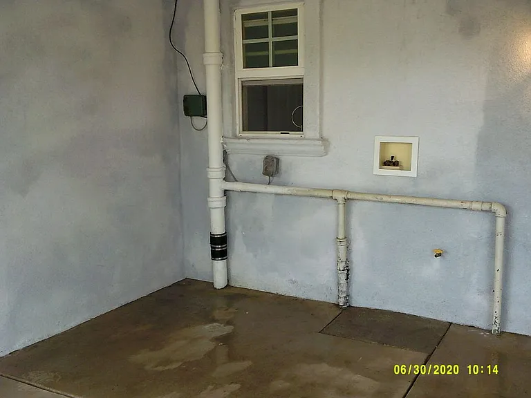 5469 Palm Ave — Photo 11