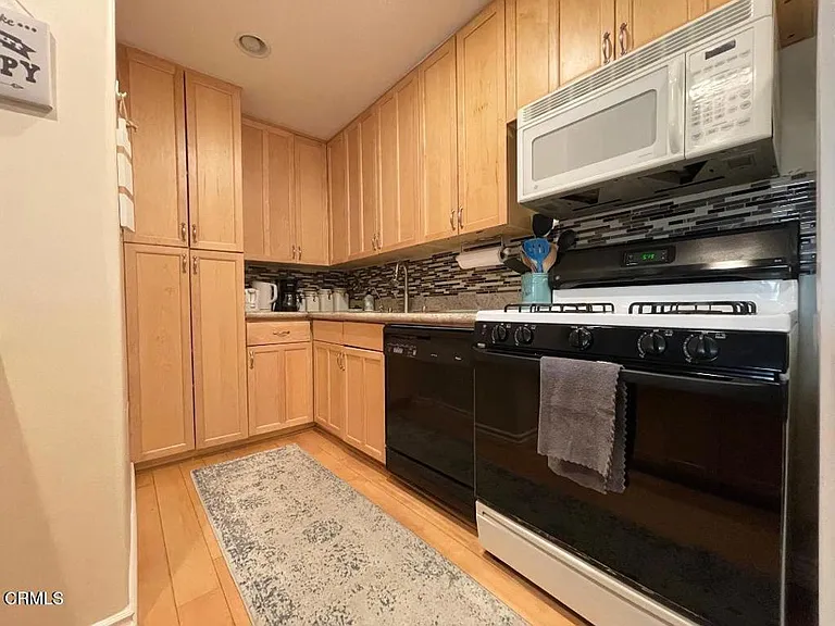 671 Bluewater Way — Photo 12