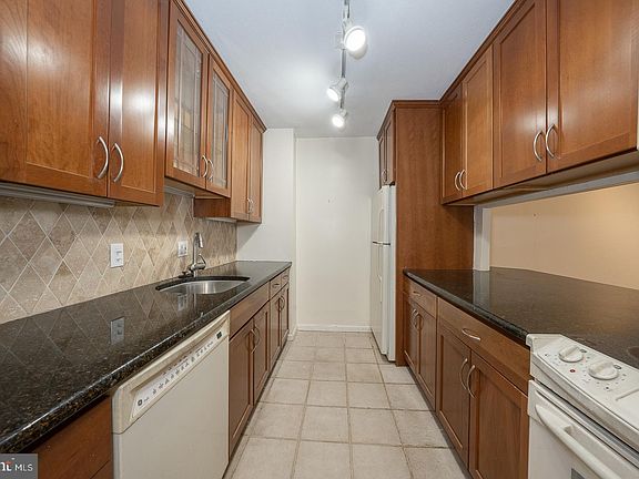 3rd image of 1901 John F Kennedy Blvd APT 2514