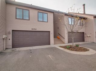 1652 Cope Ave E, Maplewood, MN 55109