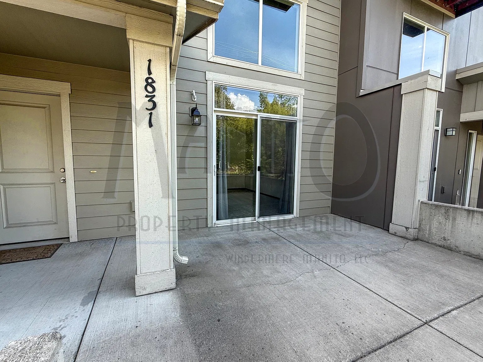 2 bed, 1.5 bath, 1212 sqft, $2,500 — Photo 2