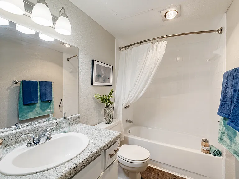 Urban Palms Apartment Homes — Photo 8