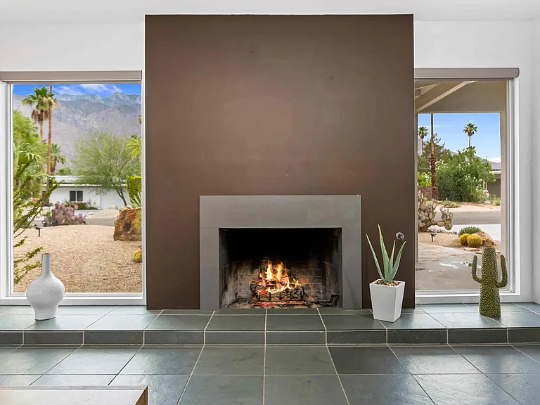 1450 N Vaquero Rd — Photo 4