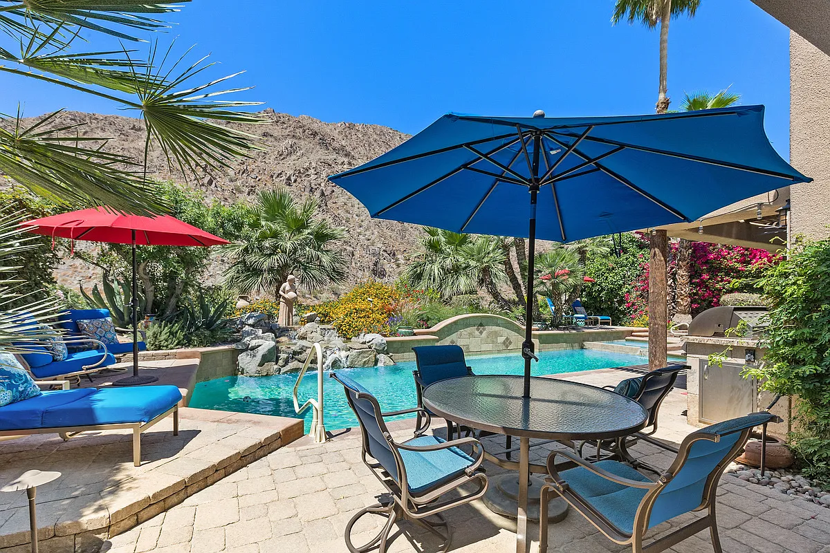 4 bed, 4.5 bath, 3105 sqft, $18,000 — Photo 3