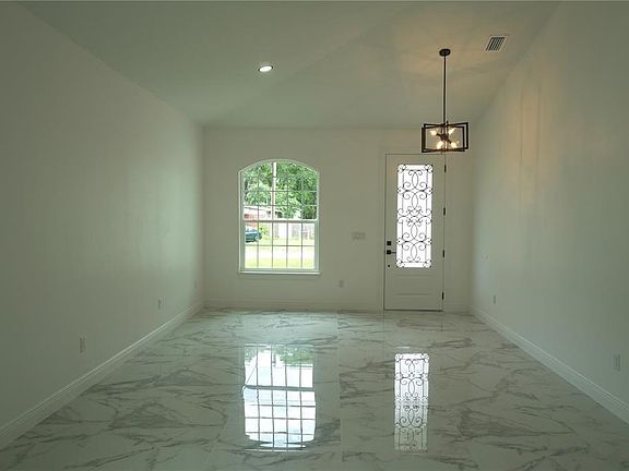 4th image of 8926 N Orleans Ave