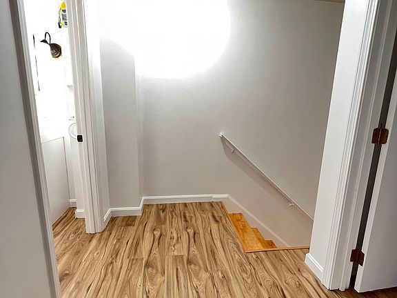 5th image of 2 Hillcrest Dr