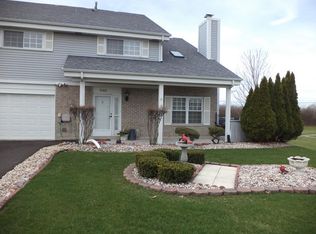7140 Cobblestone Ct, Tinley Park, IL 60477