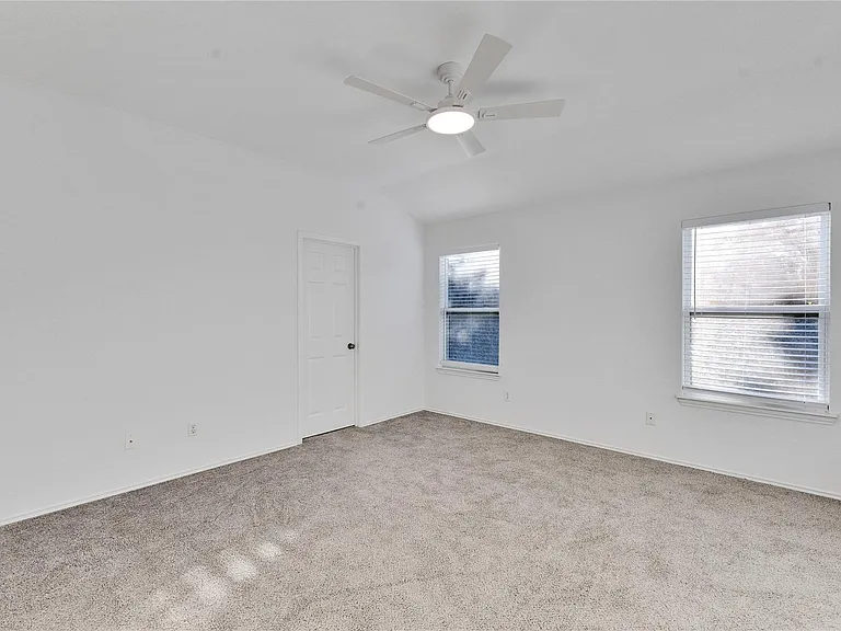 2607 Claudia Dr — Photo 12